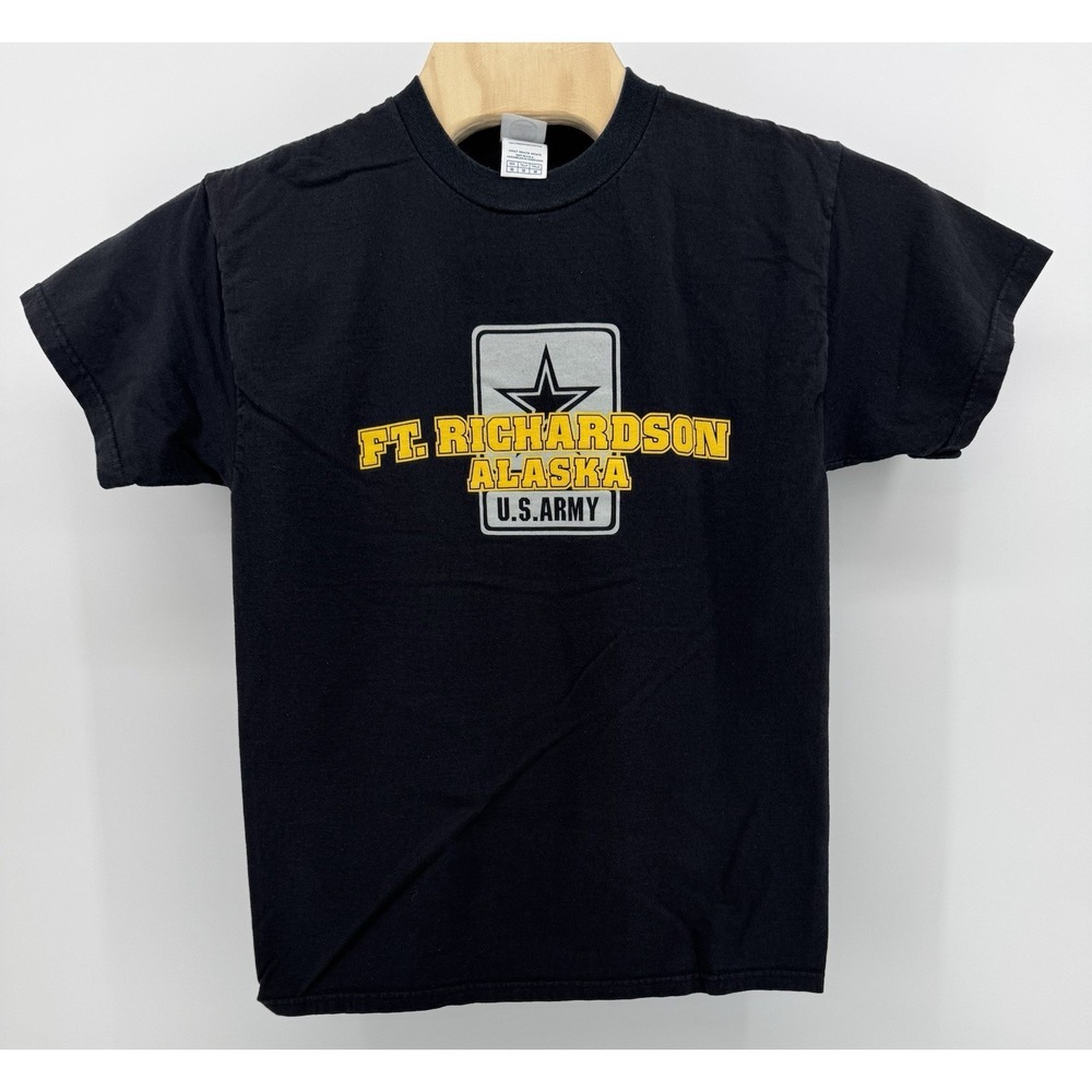 Vintage 90s Delta Pro Weight Ft. Richardson Alaska US Army T-Shirt Size M